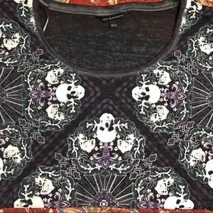 🌟 2/$8 🌟Cute burnout style T-shirt